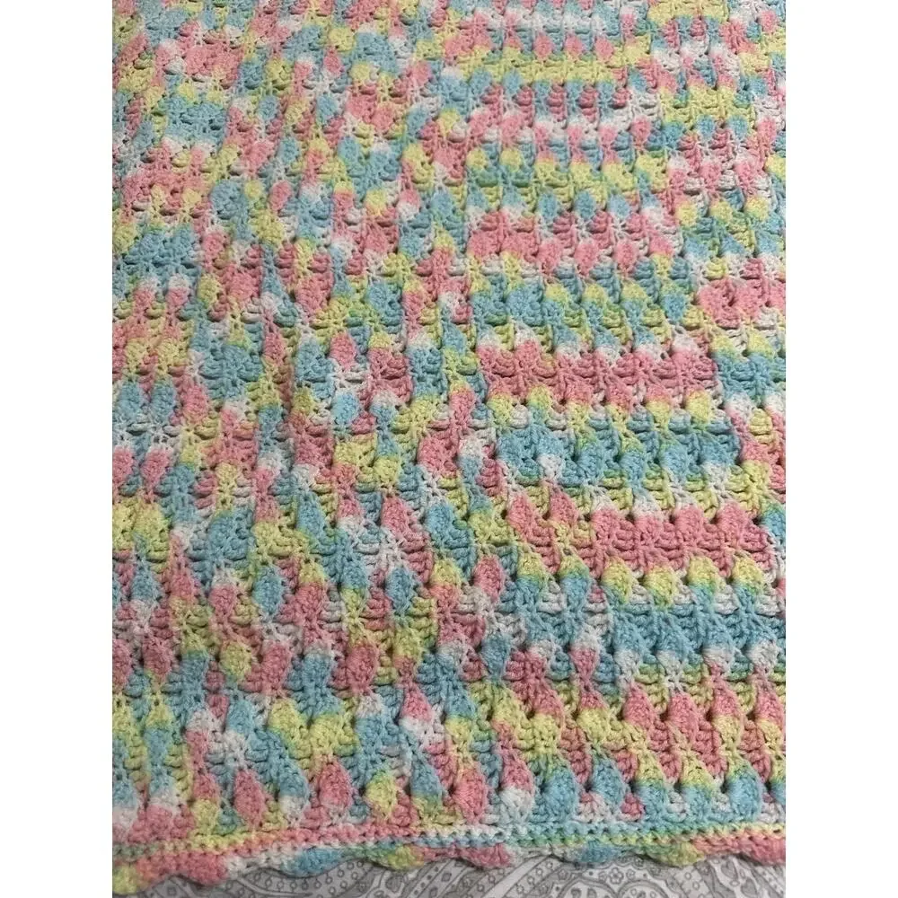Vtg Baby Blanket Afghan Crochet Scallop Edge Trim Variegated Handcrafted 38